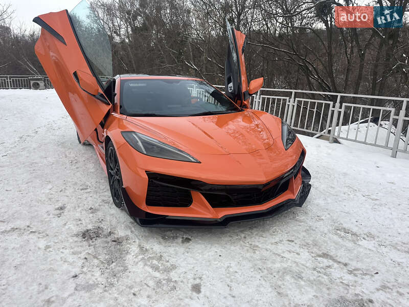 Кабриолет Chevrolet Corvette 2022 в Киеве фото 9 Кабриолет Chevrolet Corvette 2022 в Киеве
