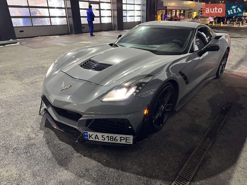 Кабриолет Chevrolet Corvette 2016 в Киеве