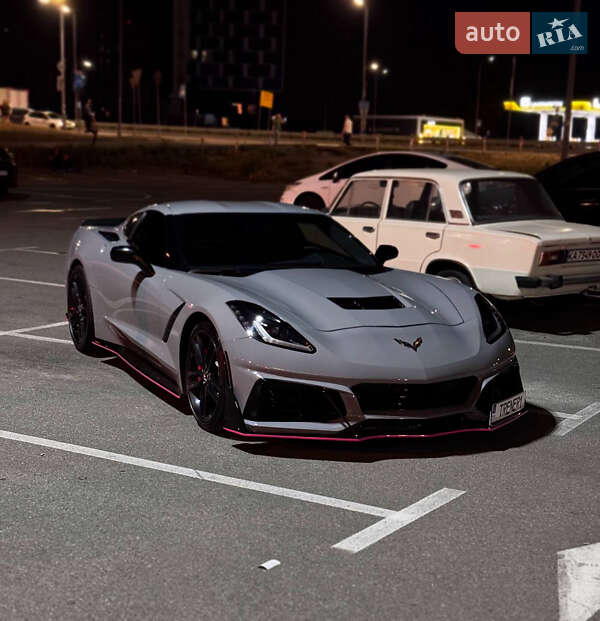 Кабриолет Chevrolet Corvette 2016 в Киеве