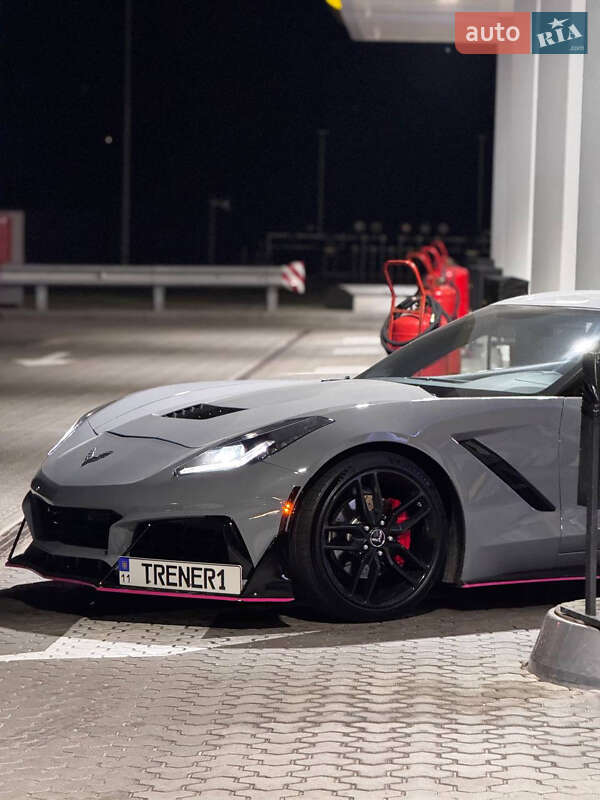 Кабриолет Chevrolet Corvette 2016 в Киеве