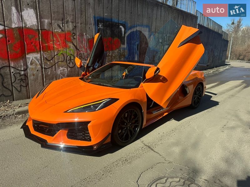 Кабриолет Chevrolet Corvette 2022 в Киеве
