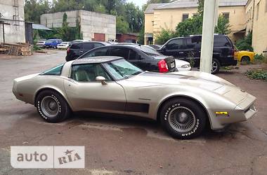 Купе Chevrolet Corvette 1982 в 