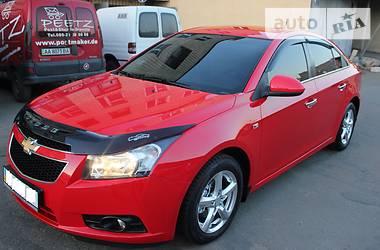 Седан Chevrolet Cruze 2011 в Луганске