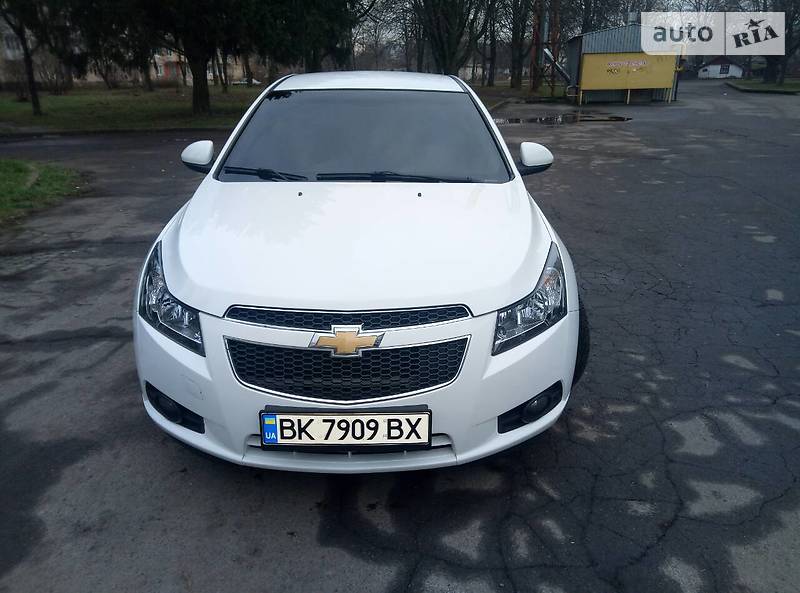 Седан Chevrolet Cruze 2012 в Ровно