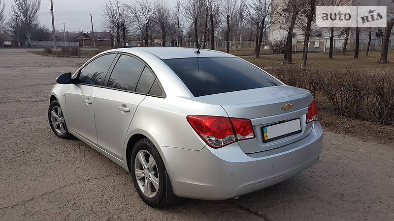 Седан Chevrolet Cruze 2012 в Кривому Розі