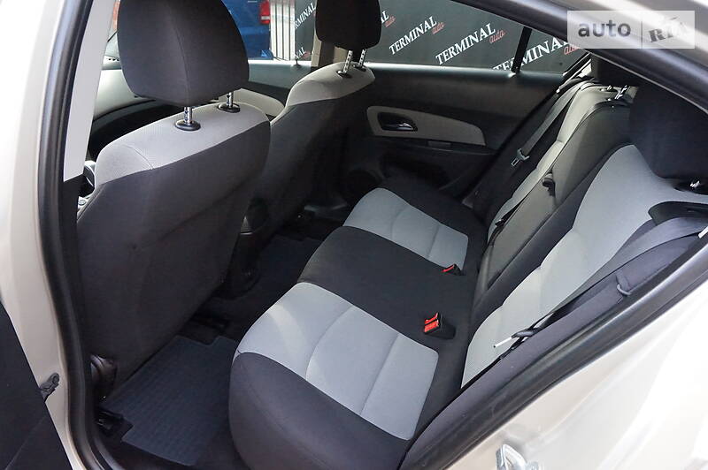 Седан Chevrolet Cruze 2013 в Одесі