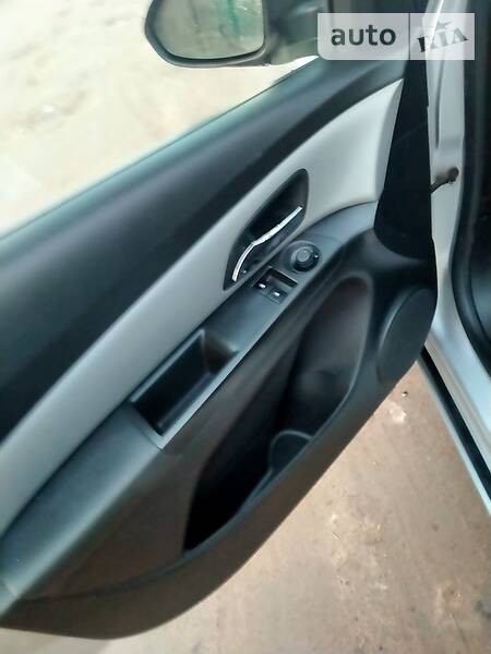 Седан Chevrolet Cruze 2011 в Житомирі фото 24 Седан Chevrolet Cruze 2011 в Житомирі