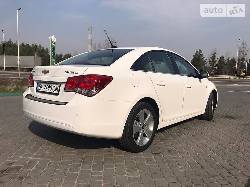 Седан Chevrolet Cruze 2010 в Бродах