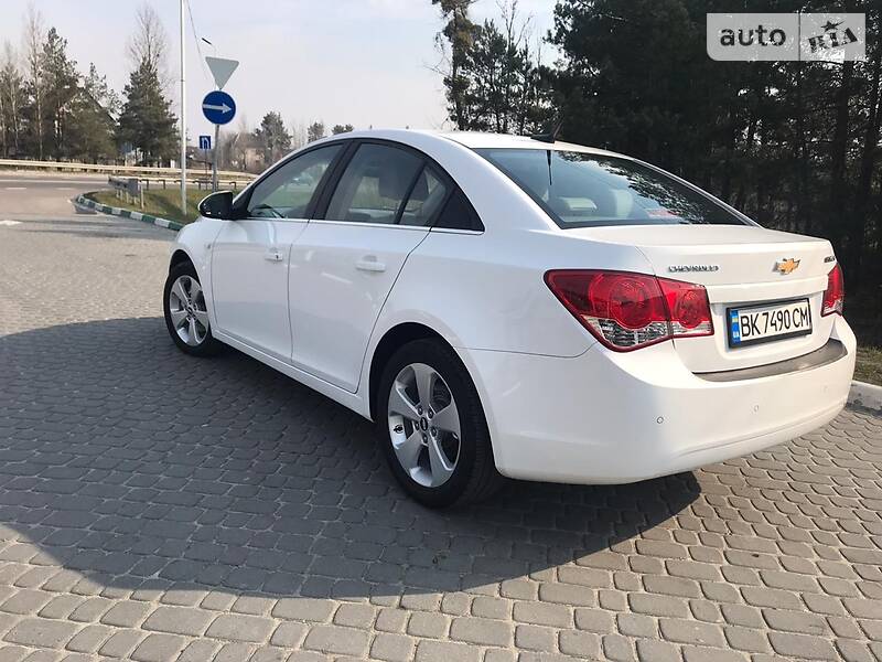 Седан Chevrolet Cruze 2010 в Бродах