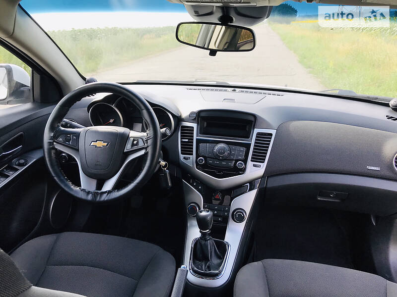 Седан Chevrolet Cruze 2011 в Кам'янському