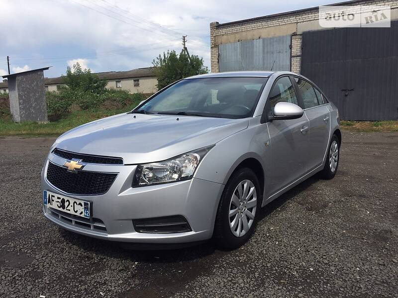 Седан Chevrolet Cruze 2009 в Рожище