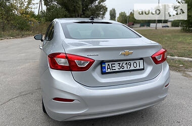 Седан Chevrolet Cruze 2016 в Днепре