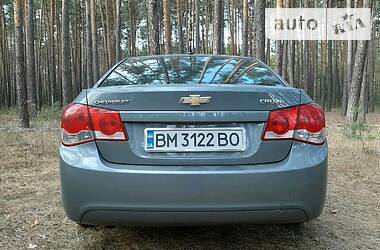 Седан Chevrolet Cruze 2011 в Ромнах