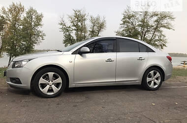 Седан Chevrolet Cruze 2010 в Дніпрі