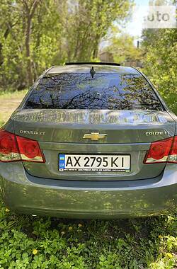 Седан Chevrolet Cruze 2010 в Харькове