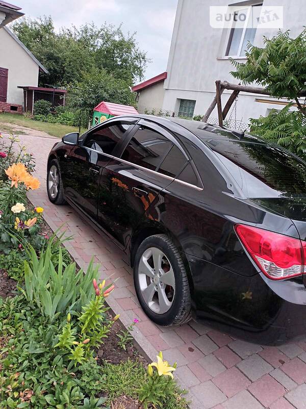 Седан Chevrolet Cruze 2009 в Львове фото 5 Седан Chevrolet Cruze 2009 в Львове