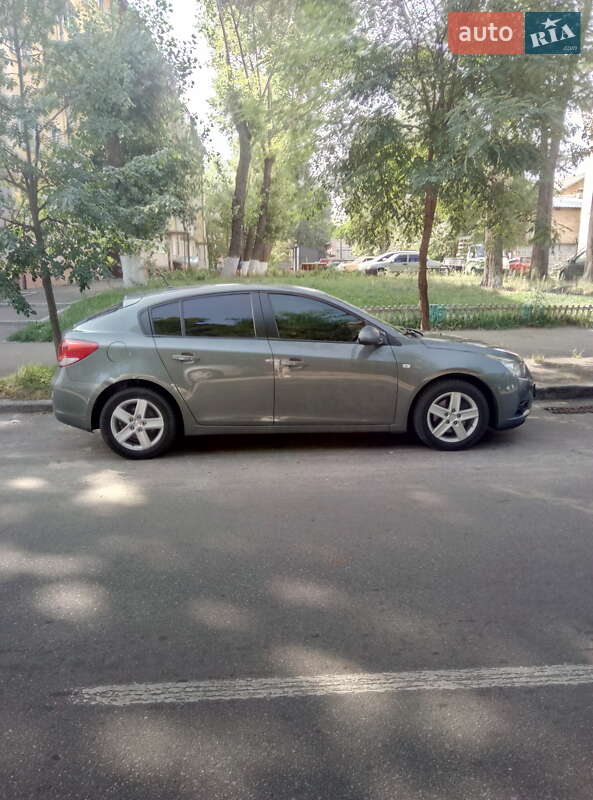 Хэтчбек Chevrolet Cruze 2012 в Киеве