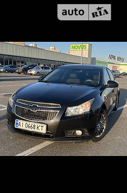 Хэтчбек Chevrolet Cruze 2011 в Киеве