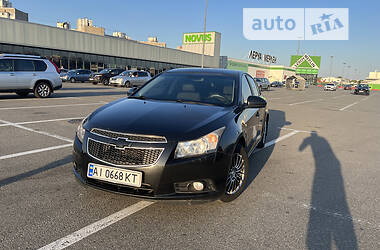 Хэтчбек Chevrolet Cruze 2011 в Киеве