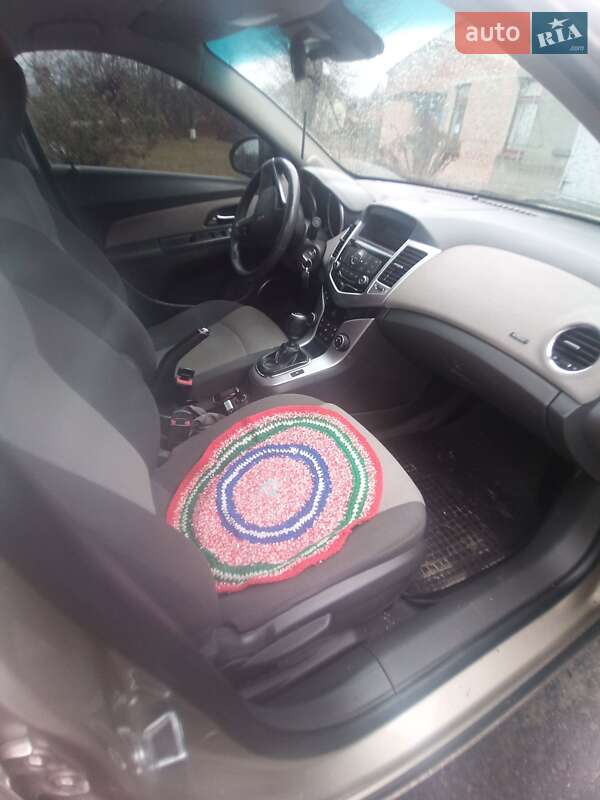 Седан Chevrolet Cruze 2010 в Кобеляках