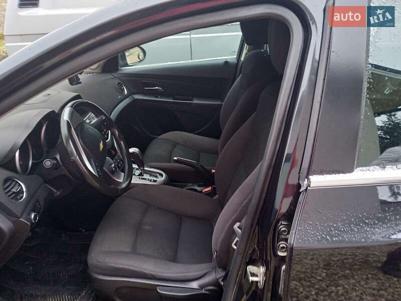 Седан Chevrolet Cruze 2013 в Львові