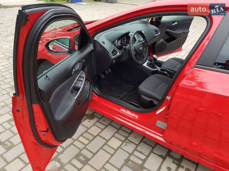 Седан Chevrolet Cruze 2016 в Ивано-Франковске