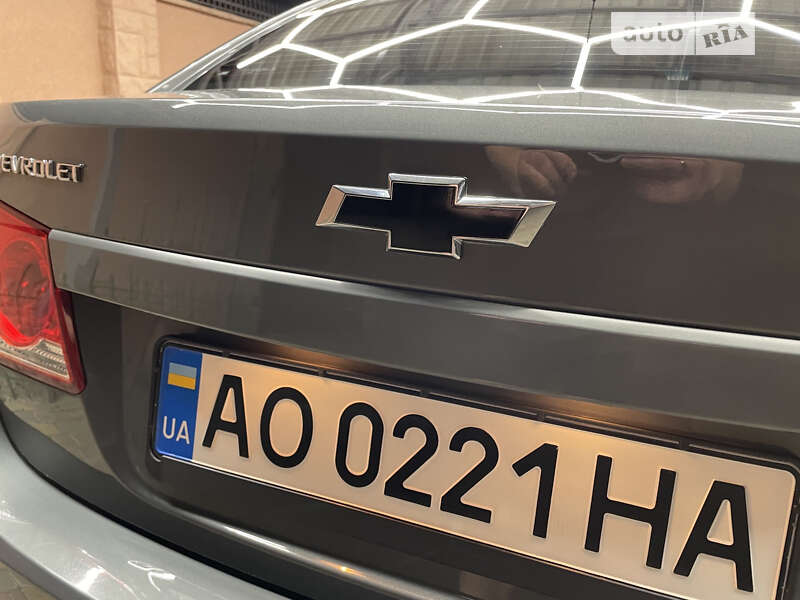 Седан Chevrolet Cruze 2009 в Ужгороде