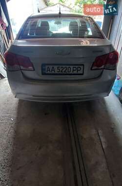 Седан Chevrolet Cruze 2014 в Киеве
