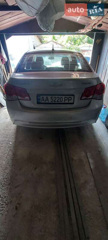 Седан Chevrolet Cruze 2014 в Києві