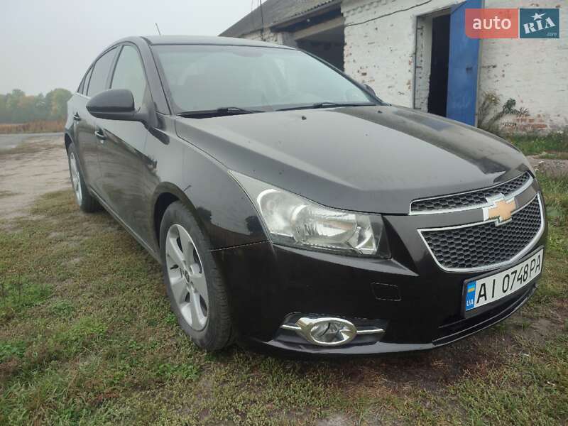 Седан Chevrolet Cruze 2011 в Малині
