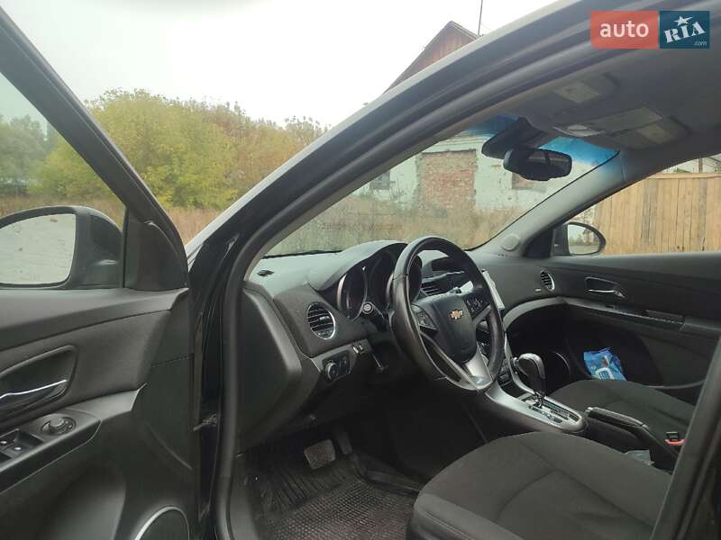 Седан Chevrolet Cruze 2011 в Малині
