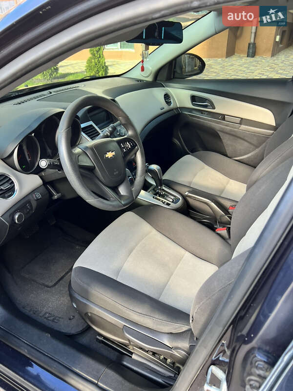 Седан Chevrolet Cruze 2015 в Чернигове