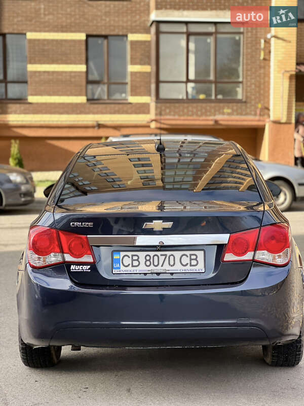 Седан Chevrolet Cruze 2015 в Чернигове