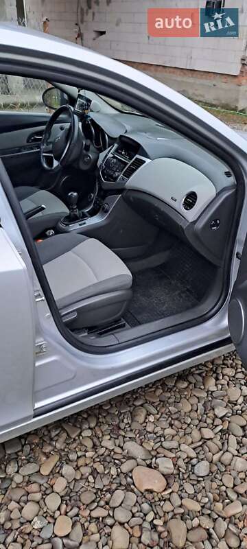 Седан Chevrolet Cruze 2009 в Тячеве