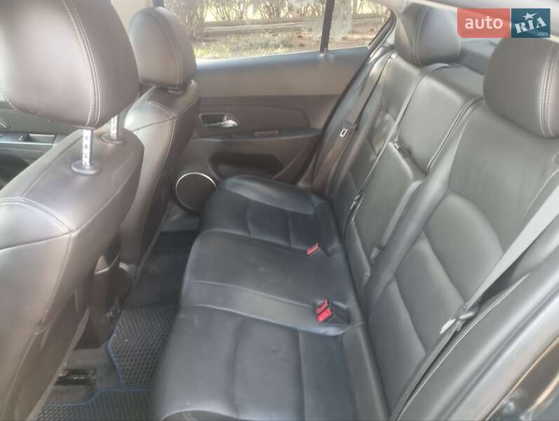 Седан Chevrolet Cruze 2015 в Харькове