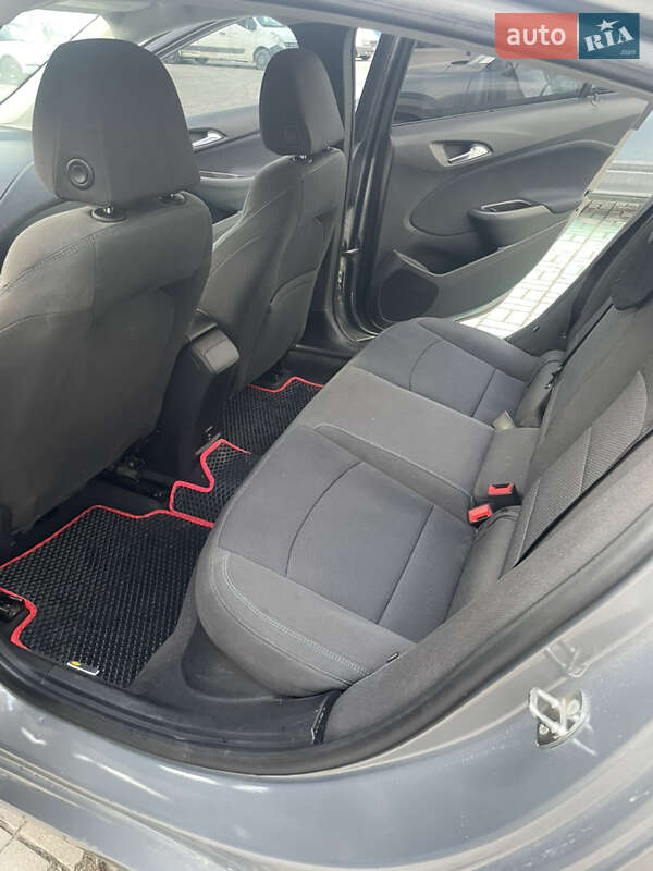 Седан Chevrolet Cruze 2018 в Львове