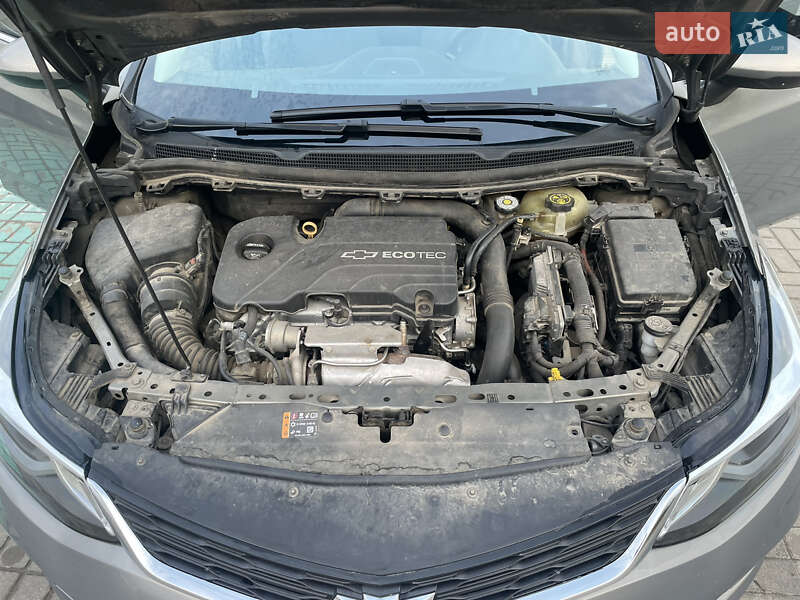 Седан Chevrolet Cruze 2018 в Львове