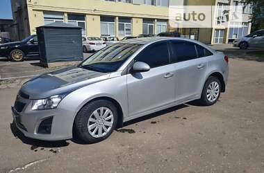 Седан Chevrolet Cruze 2013 в Львове