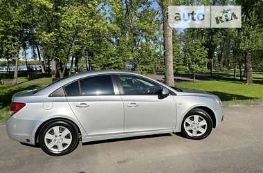 Седан Chevrolet Cruze 2011 в Києві