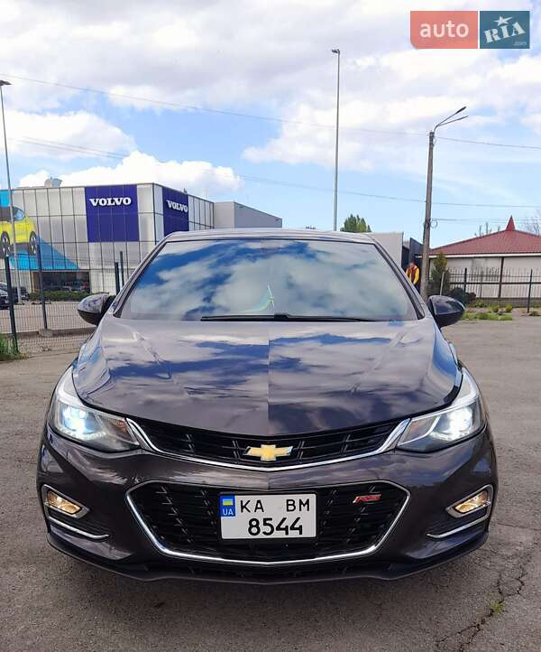 Седан Chevrolet Cruze 2017 в Киеве