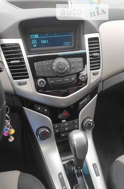 Седан Chevrolet Cruze 2014 в Днепре