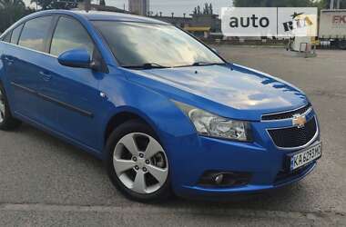 Седан Chevrolet Cruze 2011 в Киеве