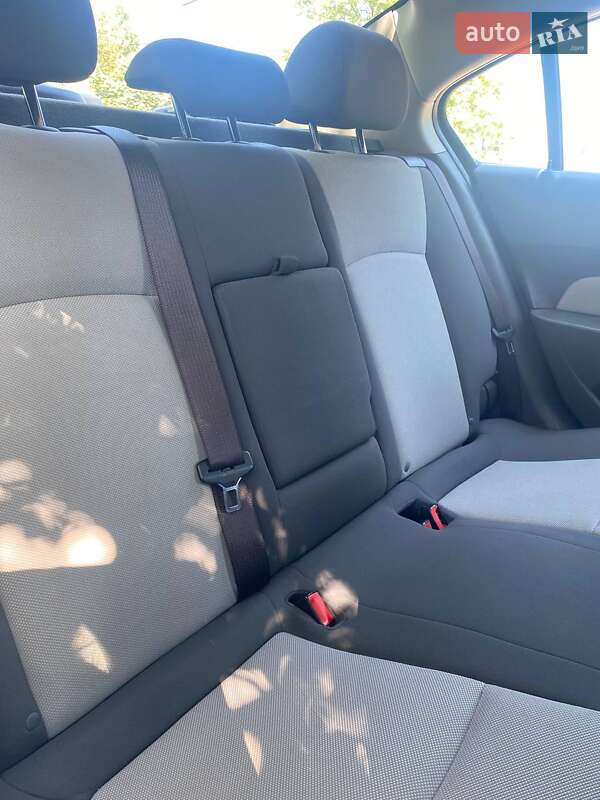 Седан Chevrolet Cruze 2009 в Покрове