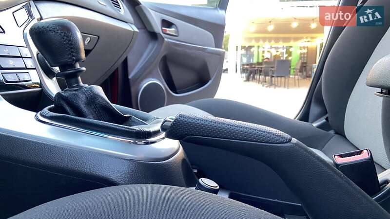 Седан Chevrolet Cruze 2011 в Кропивницком