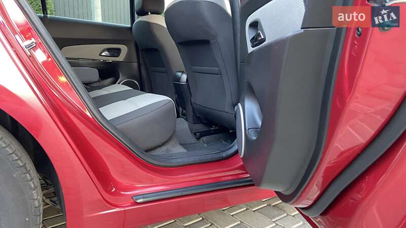 Седан Chevrolet Cruze 2011 в Кропивницком