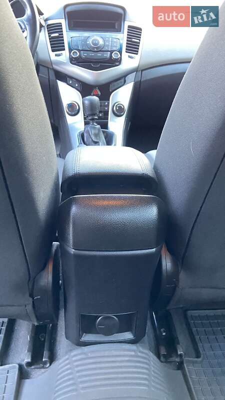 Седан Chevrolet Cruze 2011 в Кропивницком