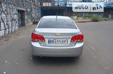 Седан Chevrolet Cruze 2010 в Днепре