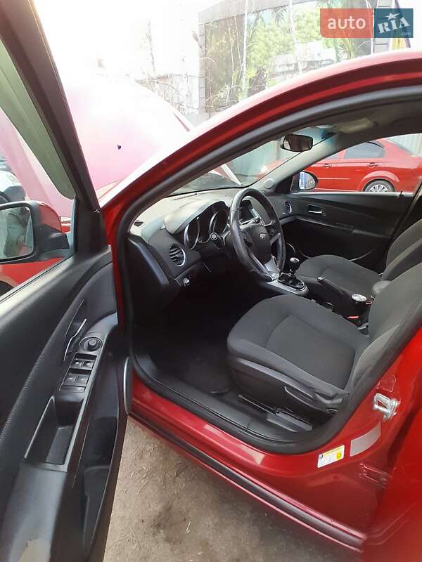 Седан Chevrolet Cruze 2011 в Києві