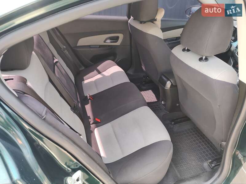 Седан Chevrolet Cruze 2013 в Тернополе