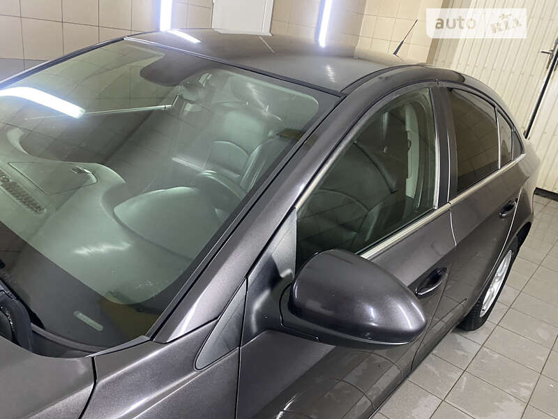 Седан Chevrolet Cruze 2015 в Умани